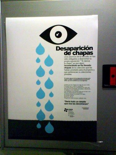 Poster sobre la desaparición de chapas
